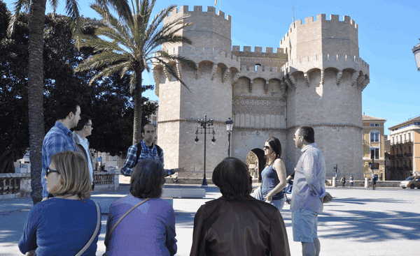 visita Torres de Serranos